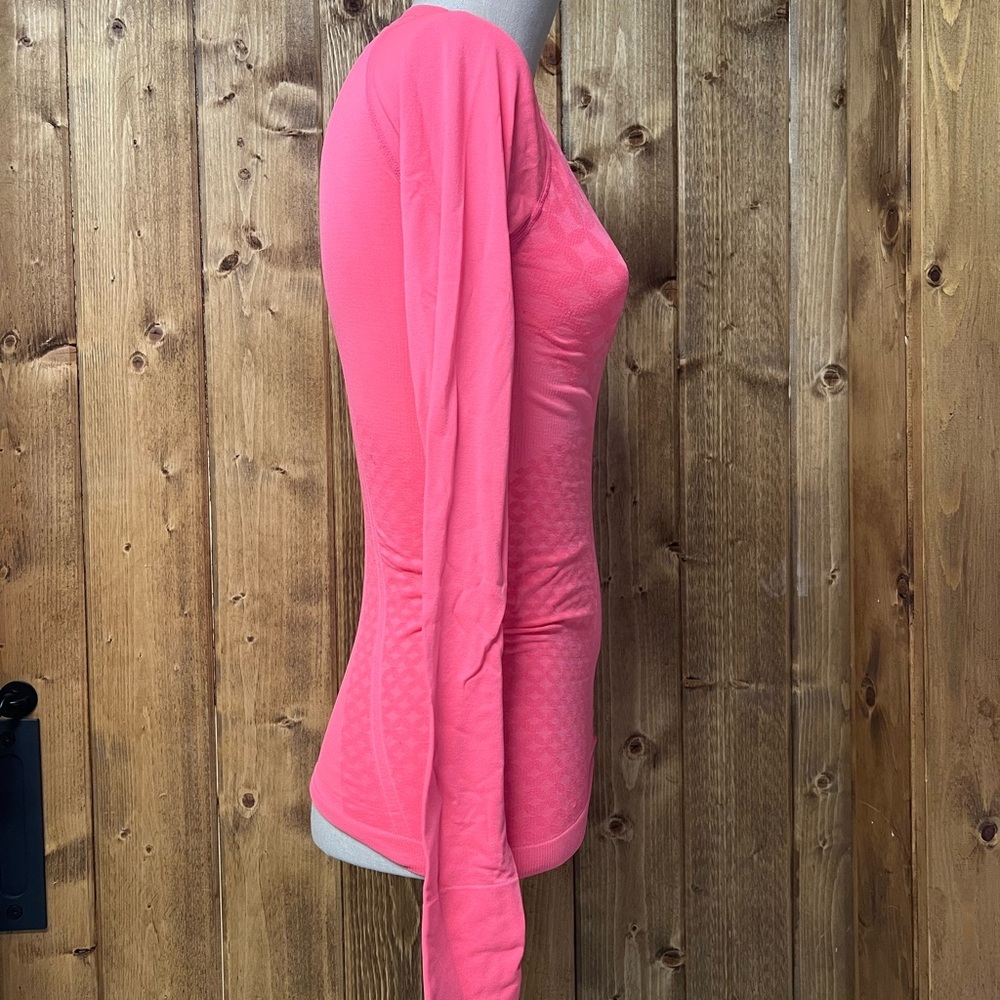 Climawear Hot Coral Pink Workout Compression Long Sleeve Shirt Thumb Holes - Picture 5 of 7